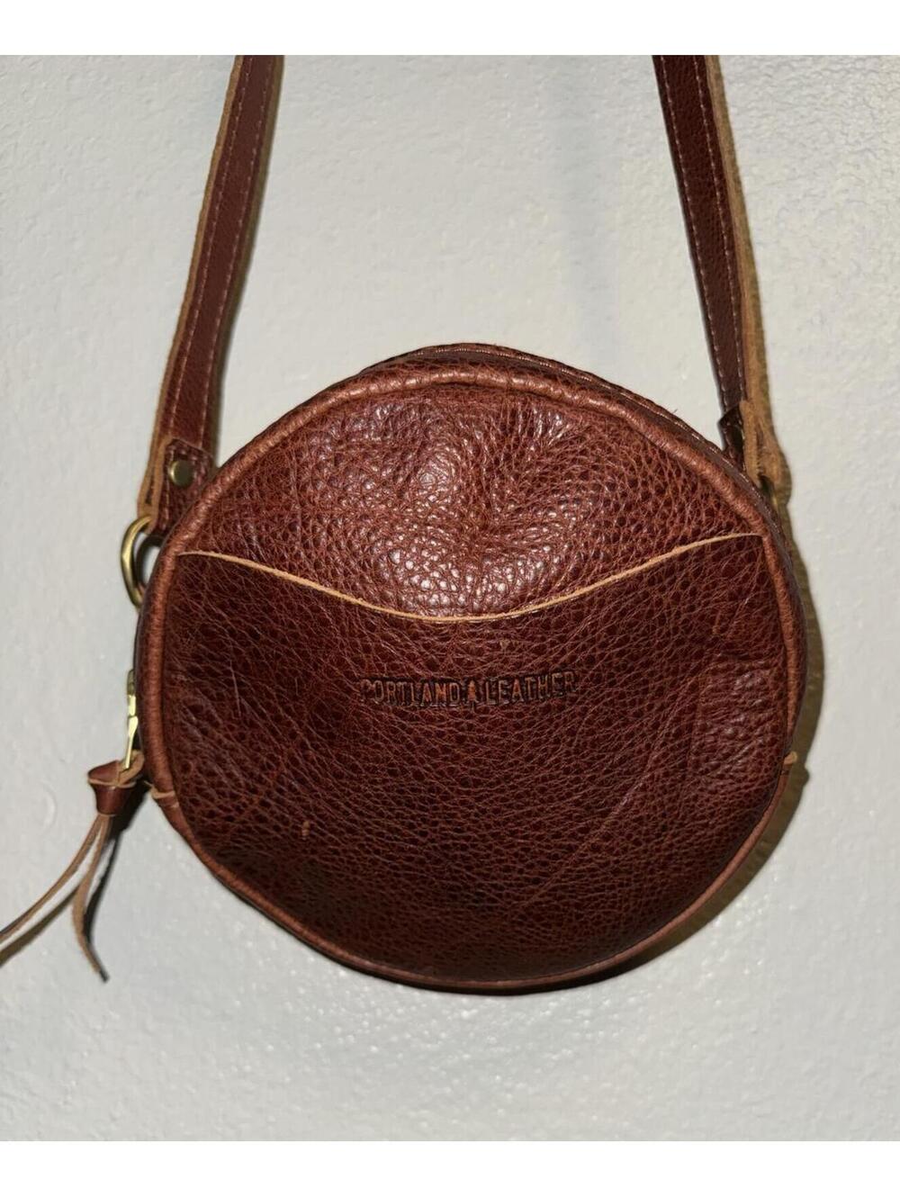 Portland Leather Goods Small Circle Crossbody in Nutmeg